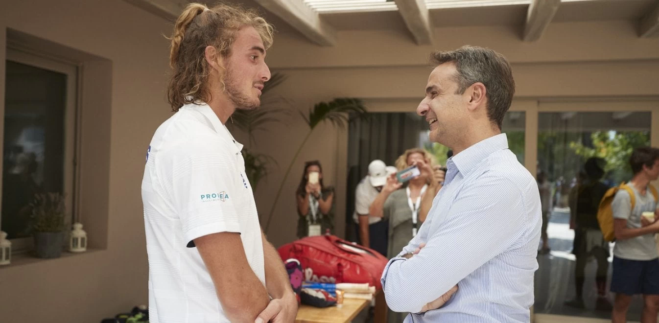“Γουρλής” ο Μητσοτάκης! Είδε από κοντά την μεγάλη πρόκριση του Τσιτσιπά-Δείτε την ανάρτηση του πρωθυπουργού
